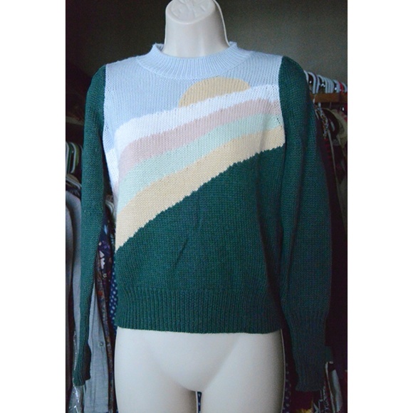 NWOT Sunshine Motiff WILDFOX Sweater - Picture 5 of 5